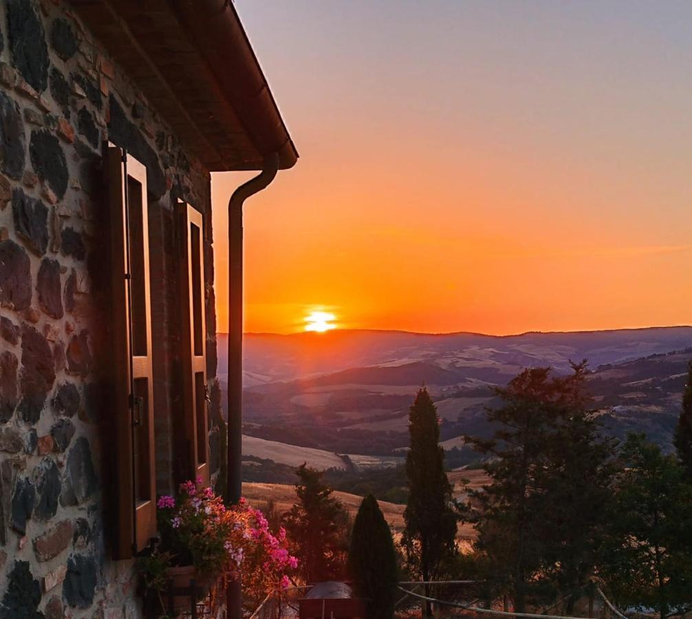 Casa Al Maestro B&B Radicofani Luaran gambar